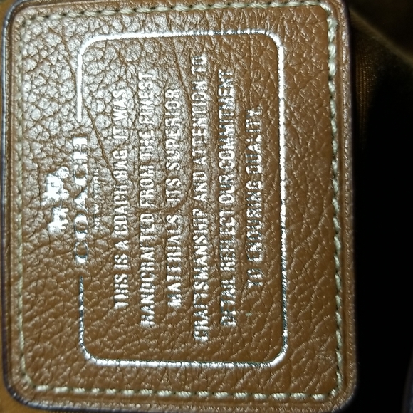 Leather bucket bag with drawstring - Picture 10 of 11